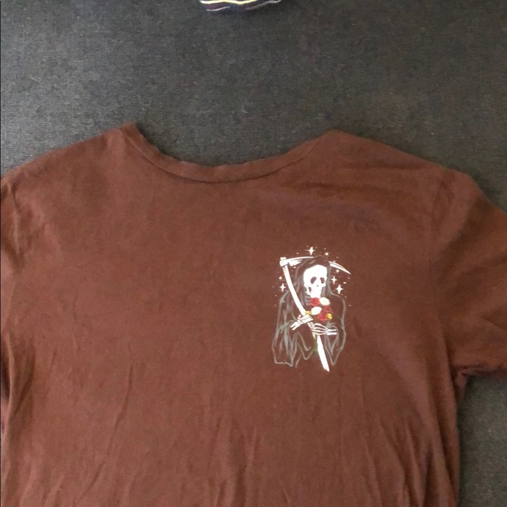 TT shirt with skull reaper on front and back